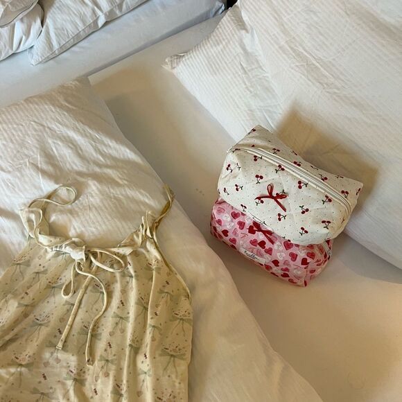 cute makeup bag - Picture 5 of 5